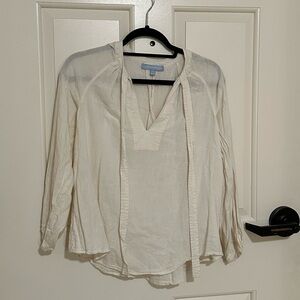 Antonio Melani Size Small Cream Color Long-Sleeve V-Neck Tie Shirt (Like New!)